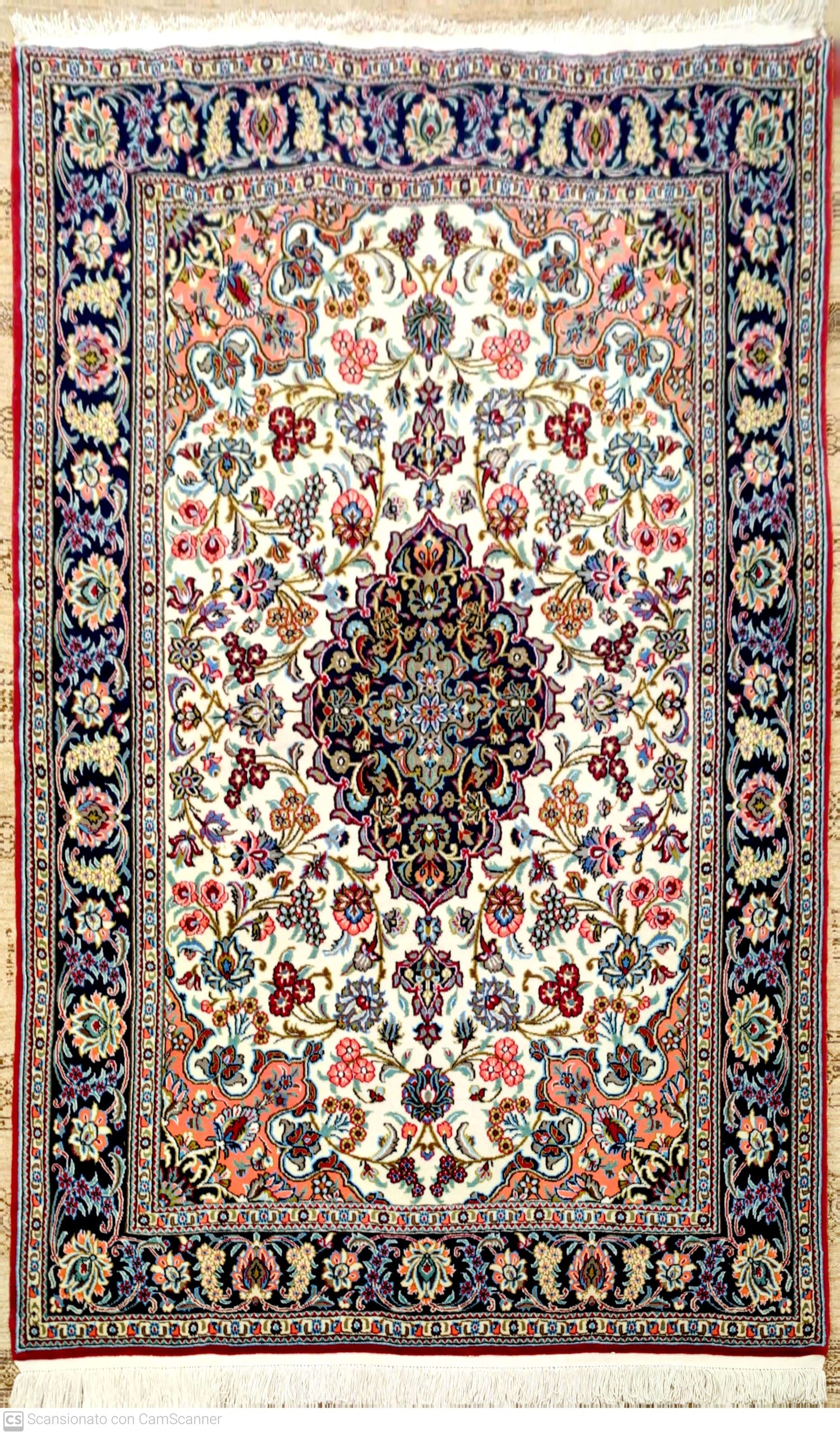 QUM 205 x 135 cm